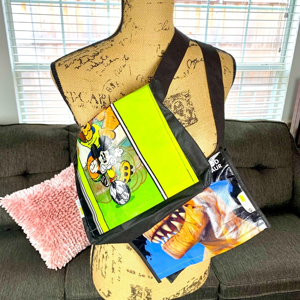 Kids snack crossbody bag. Satchel styled.